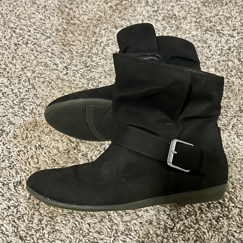 Like-new booties